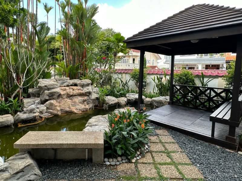 20m Frontage Move in Cond Big Garden Park 7 cars 1 Km Nyps Call davidgwee 81394988 Now! Detached House For Sale at S$ 19,800,000 | PropertyGuru Singapore - Garden