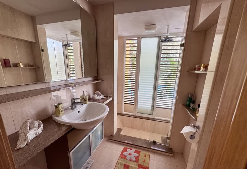 Savannah Condopark Condominium For Sale at S$ 1,920,000 | PropertyGuru Singapore - Master bedroom attached toilet