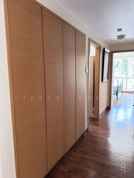 Savannah Condopark Condominium For Sale at S$ 1,920,000 | PropertyGuru Singapore - Walkway storage cabinets 