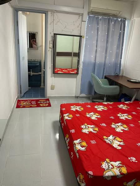 331 Clementi Avenue 2 HDB Flat For Sale at S$ 480,000 | PropertyGuru Singapore - Bedroom