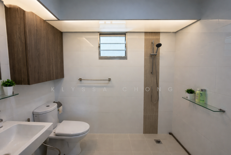 890B Tampines Avenue 1 HDB Flat For Sale at S$ 839,000 | PropertyGuru Singapore - Bathroom
