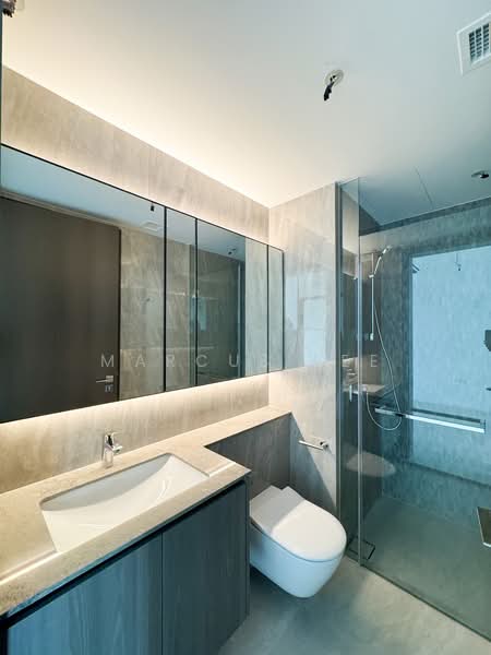 Piccadilly Grand, Northumberland Road, 2 Bedrooms, 646 sqft, Condominium For Rent, by Marcus Lee, 500077328 - Bathroom - PropertyGuru.com.sg