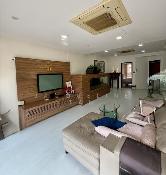 Loyang Villas Terraced House For Sale at S$ 2,700,000 | PropertyGuru Singapore - Living Room