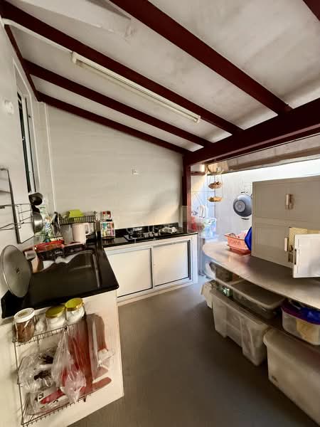 Loyang Villas Terraced House For Sale at S$ 2,700,000 | PropertyGuru Singapore - Kitchen