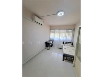 For Rent - 3 Holland Close