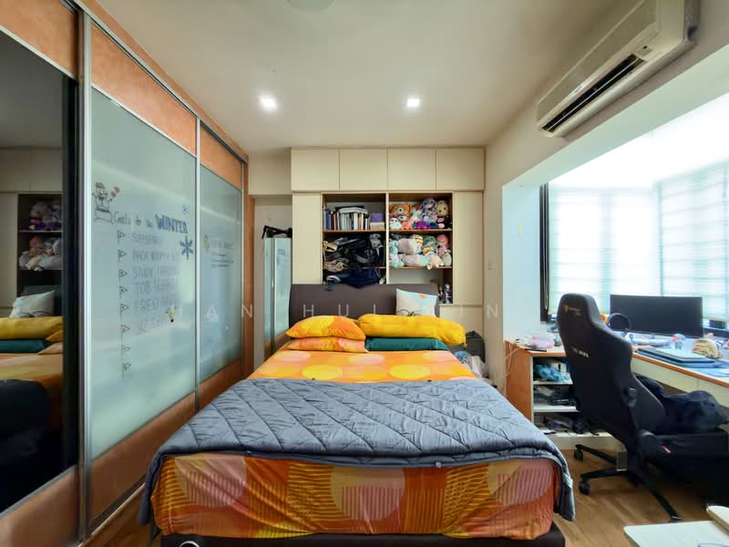 Cavenagh Court Apartment For Sale at S$ 3,700,000 | PropertyGuru Singapore - Bedroom