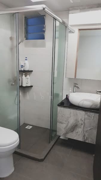 228B Ang Mo Kio Street 23 HDB Flat For Sale at S$ 1,098,000 | PropertyGuru Singapore - Bathroom