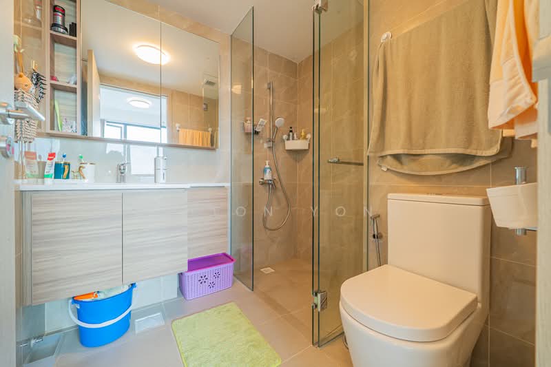 Treasure at Tampines Condominium For Sale at S$ 1,250,000 | PropertyGuru Singapore - Bathroom