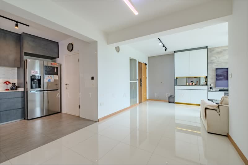353B Anchorvale Lane HDB Flat For Sale at S$ 758,888 | PropertyGuru Singapore - Living Room