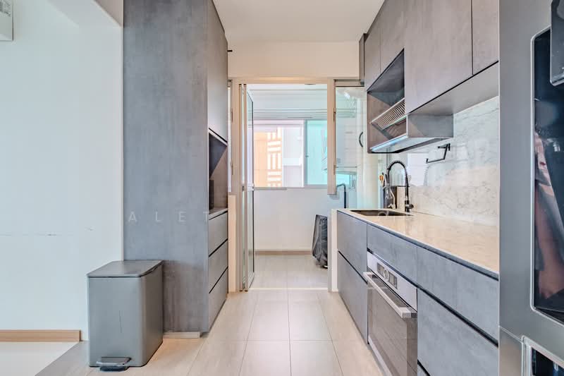 353B Anchorvale Lane HDB Flat For Sale at S$ 758,888 | PropertyGuru Singapore - Kitchen