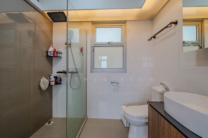 353B Anchorvale Lane HDB Flat For Sale at S$ 758,888 | PropertyGuru Singapore - Bathroom