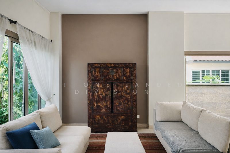 Prestigious FH Semi-D | 14m Wide Frontage | 1km to MGS | Walk to MRT Semi-Detached House For Sale at S$ 11,000,000 | PropertyGuru Singapore - Living Room