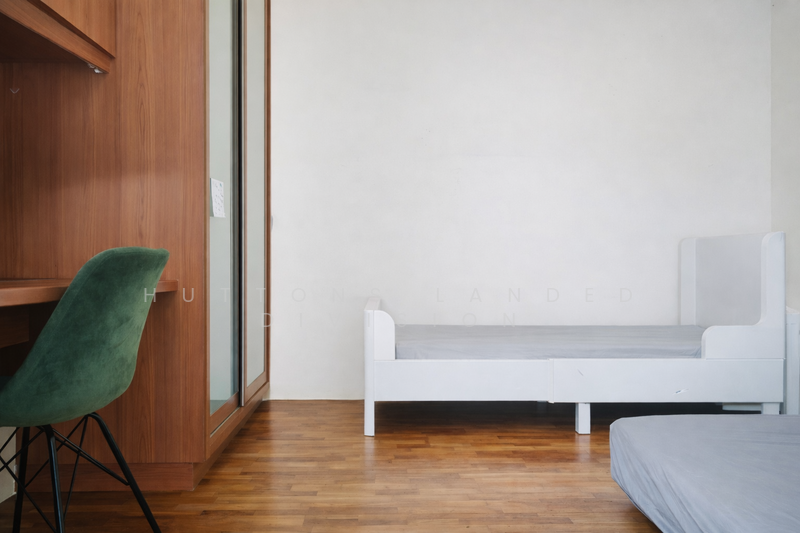 Prestigious FH Semi-D | 14m Wide Frontage | 1km to MGS | Walk to MRT Semi-Detached House For Sale at S$ 11,000,000 | PropertyGuru Singapore - Bedroom