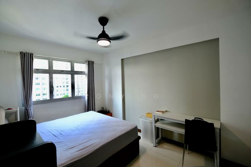 187A Fengshan GreenVille, 187A Bedok North Street 4, 3 Bedrooms, 1,001 sqft, HDB Flat For Sale, by Rony Ng, 500077386 - Bedroom - PropertyGuru.com.sg