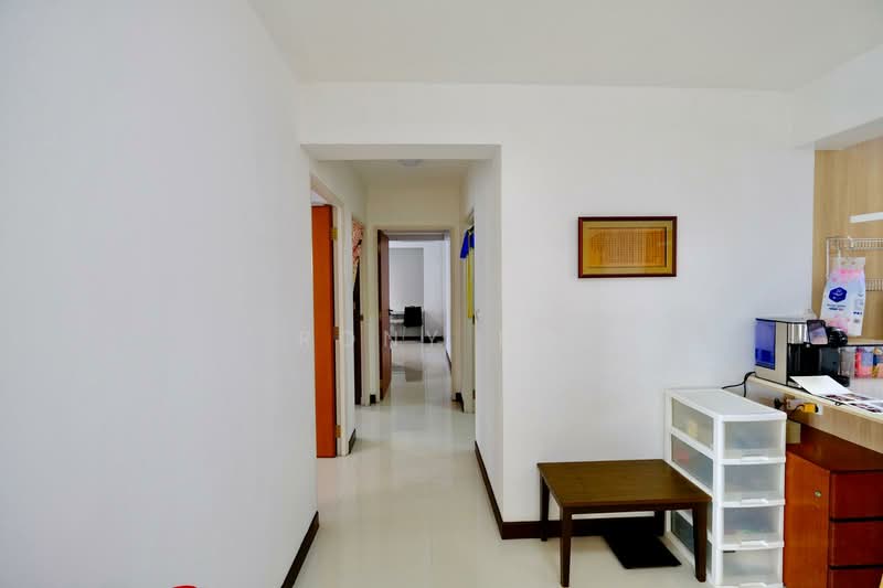 187A Fengshan GreenVille, 187A Bedok North Street 4, 3 Bedrooms, 1,001 sqft, HDB Flat For Sale, by Rony Ng, 500077386 - Corridor - PropertyGuru.com.sg