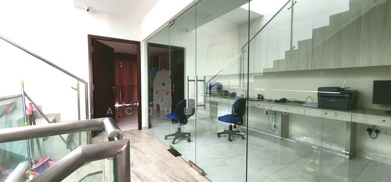 Newly Renovated 3.5 Stories Terrace Terraced House For Sale at S$ 6,500,000 | PropertyGuru Singapore - Study
