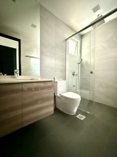 Costa Rhu, 5 Rhu Cross, 3 Bedrooms, 1,776 sqft, Condominium For Rent, by Vandana Malik (Vanda), 500077399 - Bathroom - PropertyGuru.com.sg