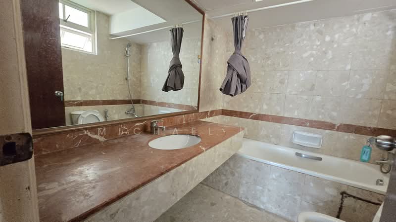 Estella Gardens, 21 - 27 Flora Road, 3 Bedrooms, 1,141 sqft, Condominium For Rent, by Michael Mah, 500077404 - Bathroom - PropertyGuru.com.sg