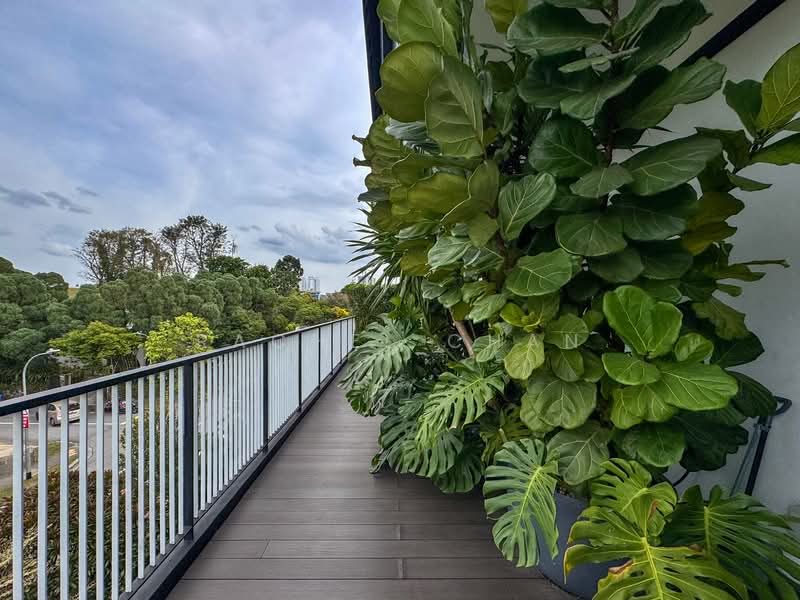 Move-In Ready Detached Home On Squarish Plot, , 6 Bedrooms, 7,260 sqft, Detached House For Sale, by Rachel Chan, 500077416 - Balcony - PropertyGuru.com.sg