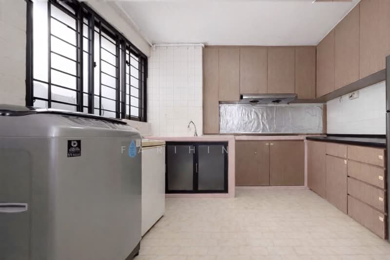103 Gangsa Road HDB Flat For Sale at S$ 390,000 | PropertyGuru Singapore - Kitchen