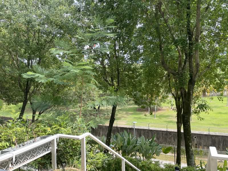 Waterfront Waves Condominium For Sale at S$ 1,650,000 | PropertyGuru Singapore - Exterior