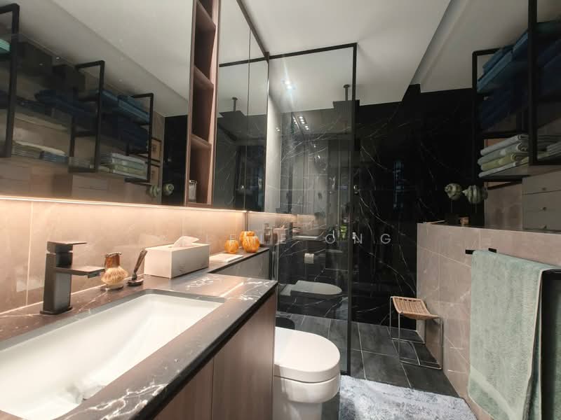 Robertson Blue Apartment For Sale at S$ 3,290,000 | PropertyGuru Singapore - Bathroom