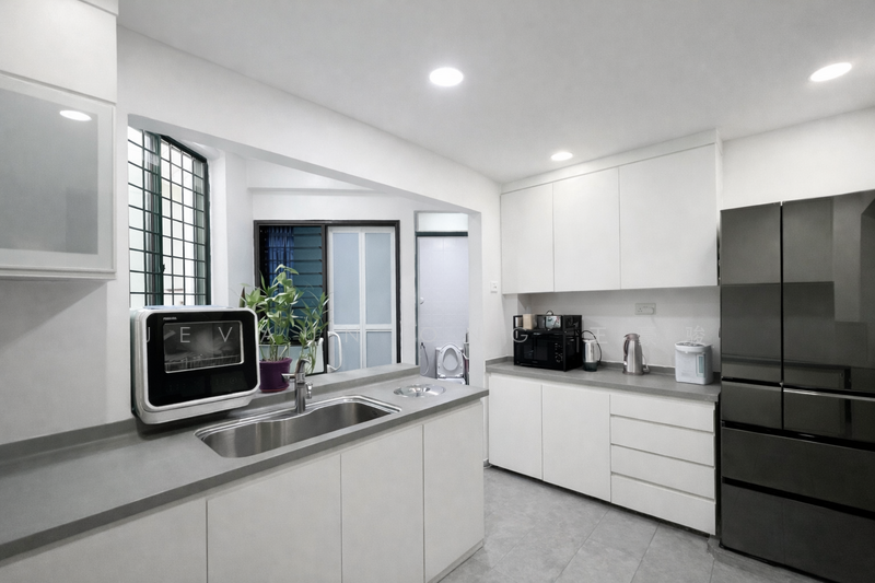 FIRE SALE | Freehold Ground Floor Unit, Large Floor Plate in Upp Bukit Timah | Motivated Seller Condominium For Sale at S$ 2,080,000 | PropertyGuru Singapore - Kitchen