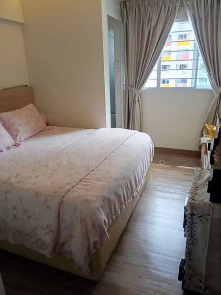 403 Pandan Gardens HDB Flat For Sale at S$ 588,888 | PropertyGuru Singapore - Bedroom