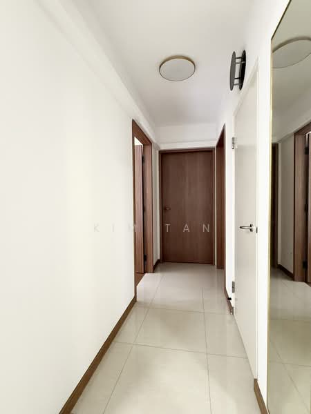464B Clementi Avenue 1 HDB Flat For Sale at S$ 760,000 | PropertyGuru Singapore - Corridor