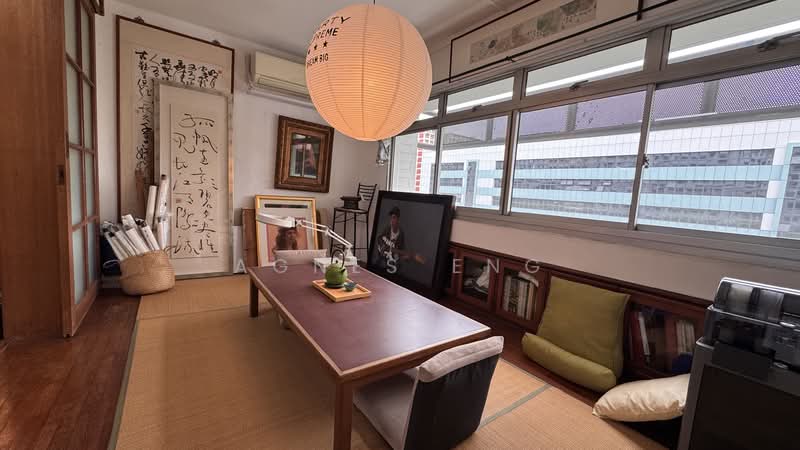 659 Jalan Tenaga HDB Flat For Sale at S$ 880,000 | PropertyGuru Singapore - Living Room/Study/Bedroom Area