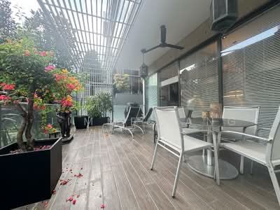 For Sale - Robertson Blue