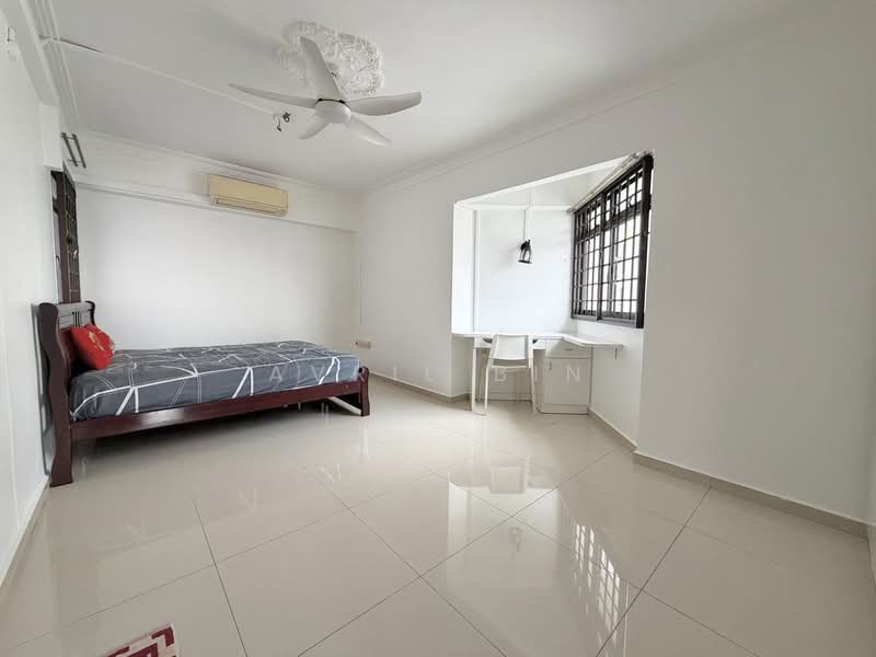 353 Ang Mo Kio Street 32 HDB Flat For Sale at S$ 1,000,000 | PropertyGuru Singapore - Bedroom