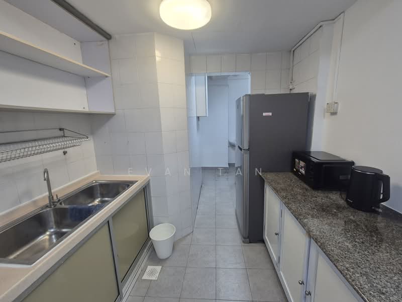 Ava Towers, 10 Ava Road, Room Rental, 180 sqft, Apartment For Rent, by Evan Tan, 500077503 - Kitchen - PropertyGuru.com.sg