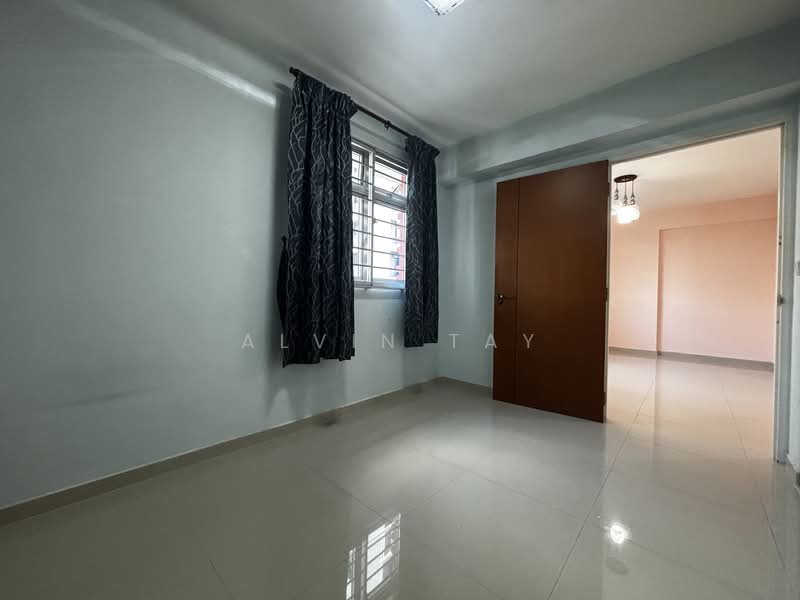 23 Teban Gardens Road HDB Flat For Sale at S$ 370,000 | PropertyGuru Singapore - Interior