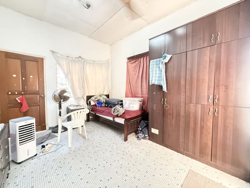 C.H.E.A.P D17 2 Storey Semi-D for Worker Company Lease, Jalan Pernama, 5 Bedrooms, 1,800 sqft, Semi-Detached House For Rent, by Aaron Yeo, 500077535 - Bedroom - PropertyGuru.com.sg