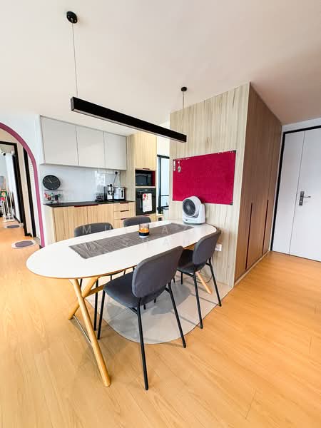 619B Tampines Street 61 HDB Flat For Sale at S$ 840,000 | PropertyGuru Singapore - Kitchen