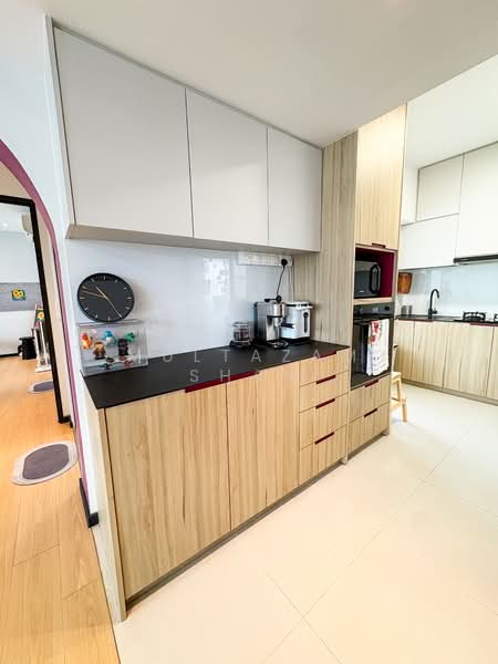 619B Tampines Street 61 HDB Flat For Sale at S$ 840,000 | PropertyGuru Singapore - Kitchen