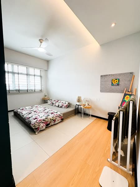 619B Tampines Street 61 HDB Flat For Sale at S$ 840,000 | PropertyGuru Singapore - Master Bedroom