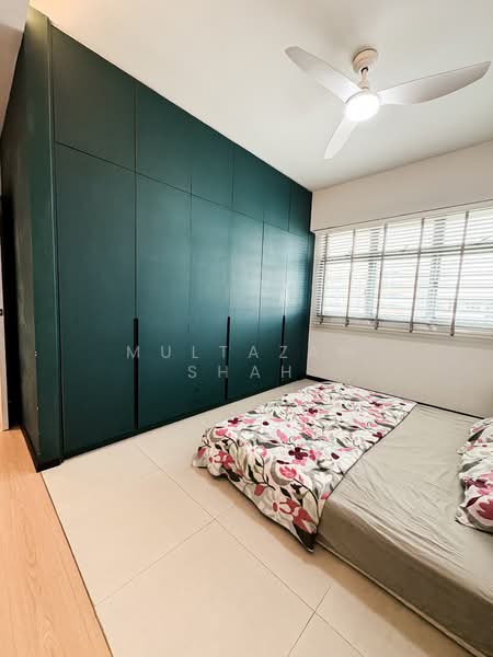 619B Tampines Street 61 HDB Flat For Sale at S$ 840,000 | PropertyGuru Singapore - Master Bedroom