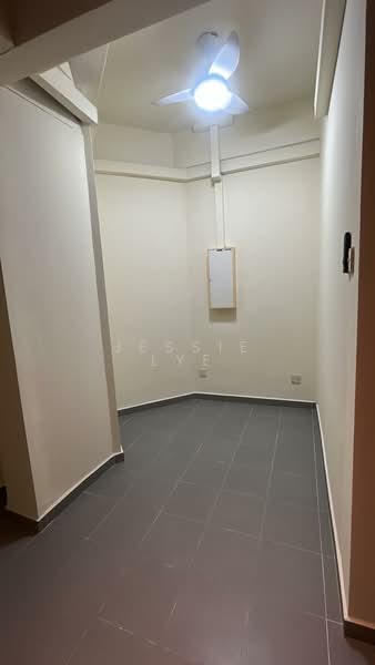 Parc Oasis Condominium For Sale at S$ 1,600,000 | PropertyGuru Singapore - Interior