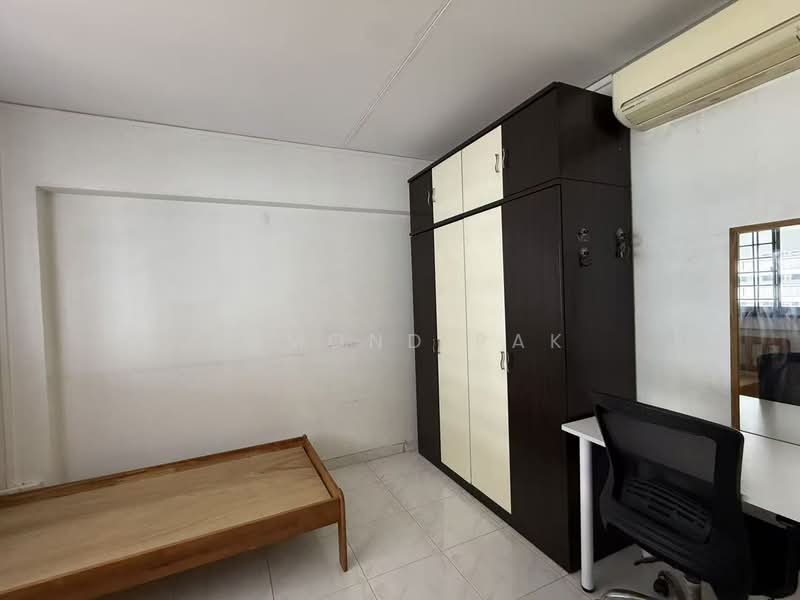 448 Tampines Street 42, 448 Tampines Street 42, Room Rental, 250 sqft, HDB Flat For Rent, by Edmond Pak, 500077551 - Bedroom - PropertyGuru.com.sg