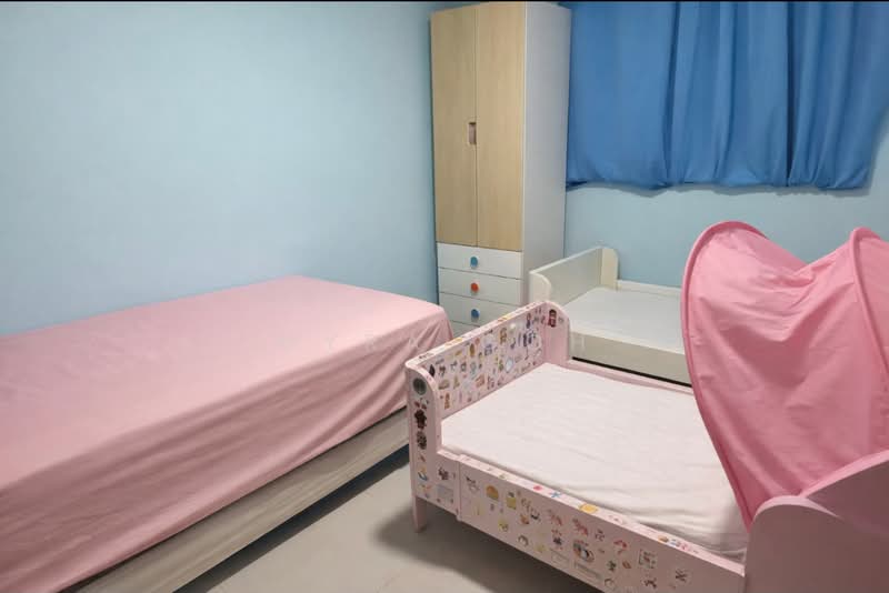 121D Canberra Street HDB Flat For Sale at S$ 690,000 | PropertyGuru Singapore - Bedroom