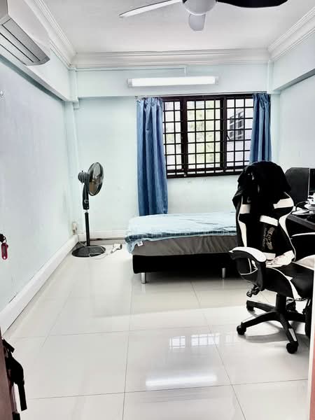 249 Tampines Street 21 HDB Flat For Sale at S$ 680,000 | PropertyGuru Singapore - Bedroom