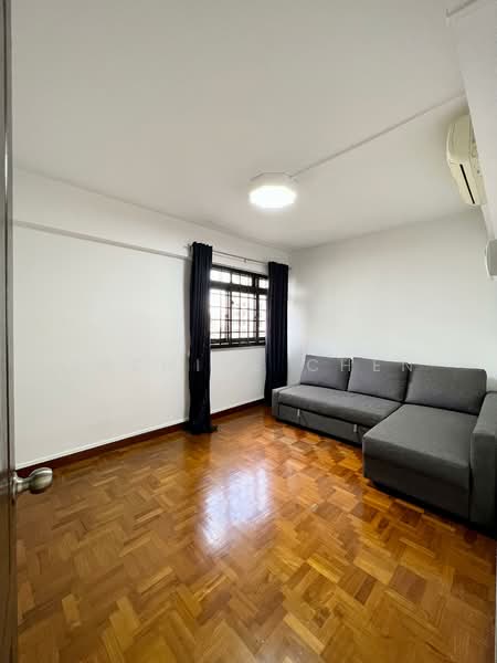 34 Cassia Crescent, 34 Cassia Crescent, 3 Bedrooms, 1,001 sqft, HDB Flat For Rent, by Jasmine Chen, 500077602 - Living Room - PropertyGuru.com.sg