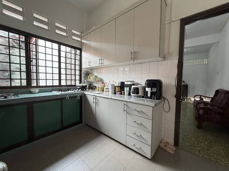 ⭐Rare 2-Storey Shophouse with Strong Catchment!⭐ Shophouse For Sale at S$ 4,950,000 | PropertyGuru Singapore - Kitchen