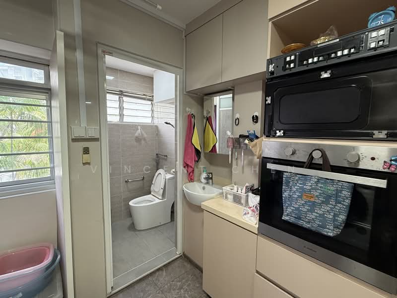 467 Hougang Avenue 8 HDB Flat For Sale at S$ 880,000 | PropertyGuru Singapore - Kitchen