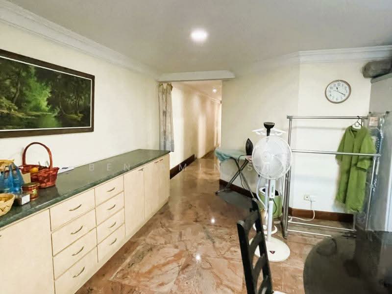 REALISTICALLY PRICED BUNGALOW SIZED SEMI-D Semi-Detached House For Sale at S$ 6,800,000 | PropertyGuru Singapore - Corridor