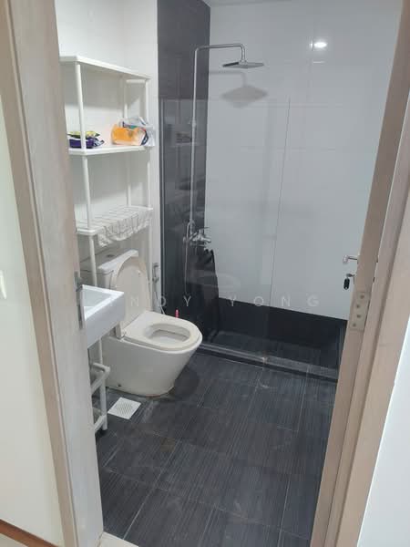 Suites 123, 123 Rangoon Road, 1 Bedroom, 431 sqft, Apartment For Rent, by Mindy Yong, 500077637 - Bathroom - PropertyGuru.com.sg