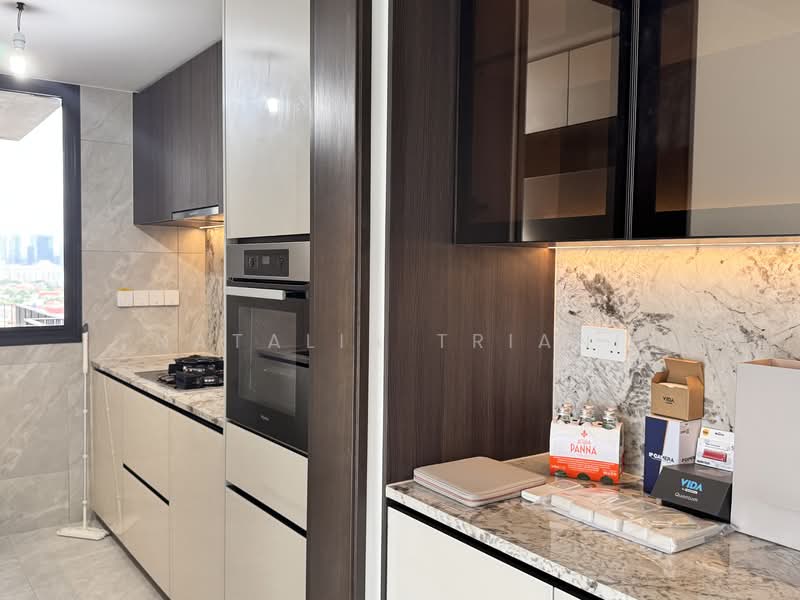 Tembusu Grand, , 3 Bedrooms, 990 sqft, Condominium For Rent, by Natalia Triani, 500077642 - Kitchen - PropertyGuru.com.sg