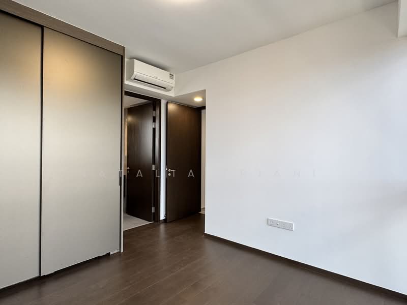 Tembusu Grand, , 3 Bedrooms, 990 sqft, Condominium For Rent, by Natalia Triani, 500077642 - Master BR - PropertyGuru.com.sg